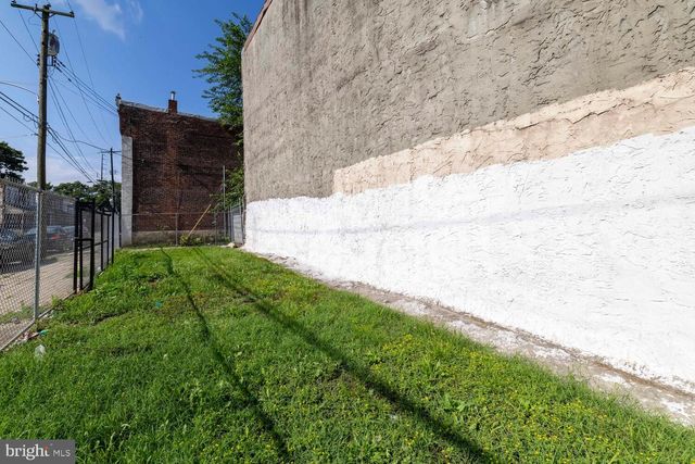 2000 W WESTMORELAND ST, Philadelphia, PA 19140