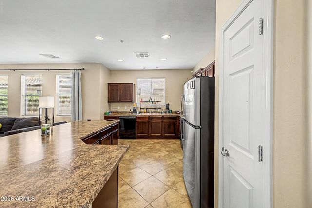 3306 E MEADOWVIEW Drive, Gilbert, AZ 85298