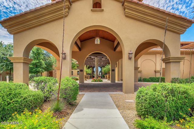 3306 E MEADOWVIEW Drive, Gilbert, AZ 85298