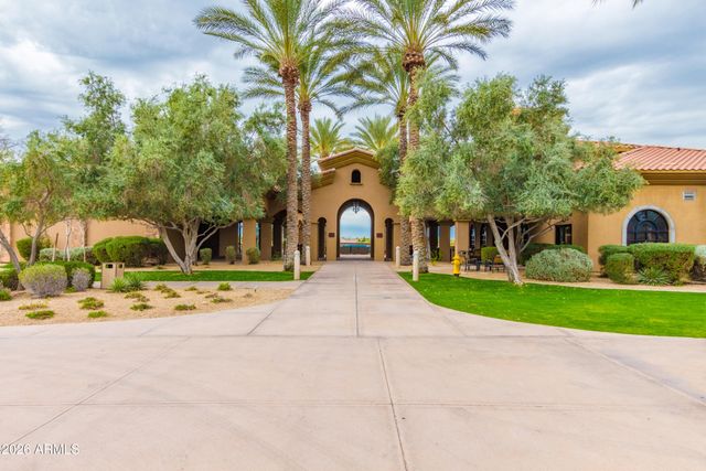3306 E MEADOWVIEW Drive, Gilbert, AZ 85298