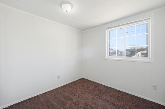 1924 Zinzer RD, Hampton, VA 23663