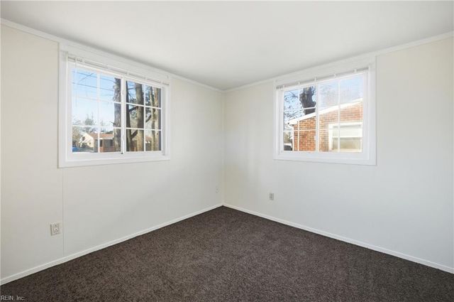 1924 Zinzer RD, Hampton, VA 23663