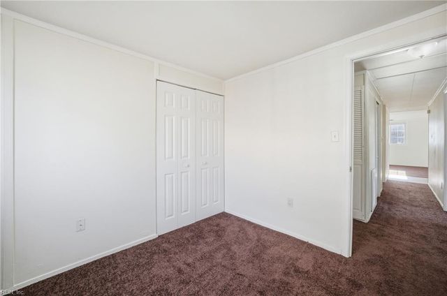 1924 Zinzer RD, Hampton, VA 23663