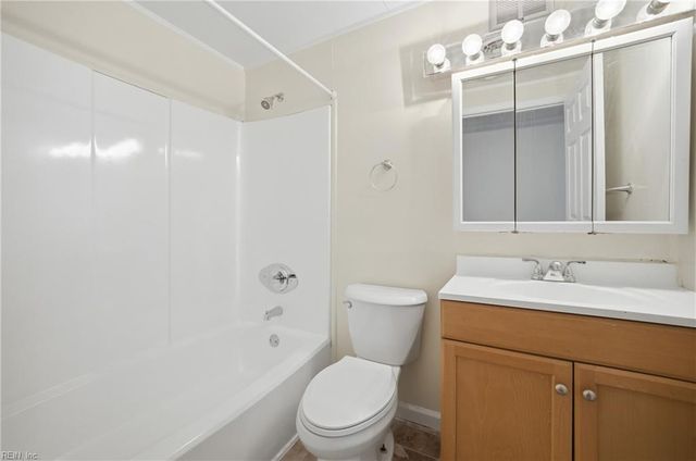 1924 Zinzer RD, Hampton, VA 23663