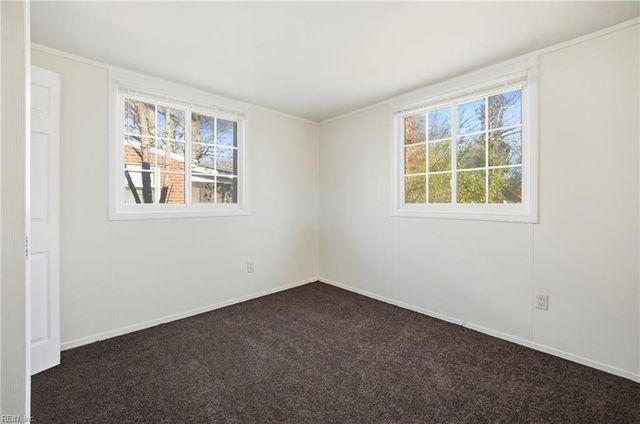 1924 Zinzer RD, Hampton, VA 23663