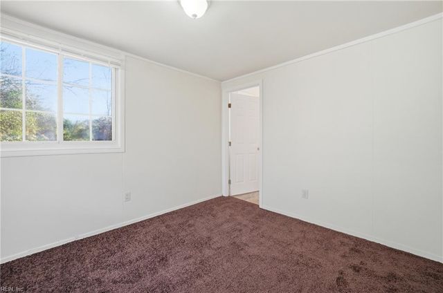 1924 Zinzer RD, Hampton, VA 23663