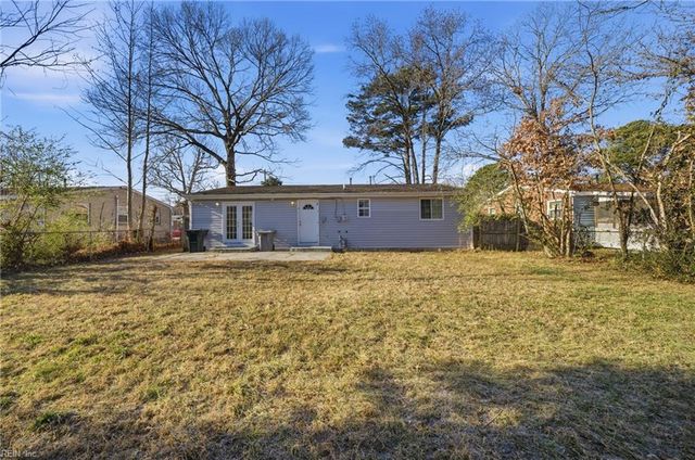 1924 Zinzer RD, Hampton, VA 23663