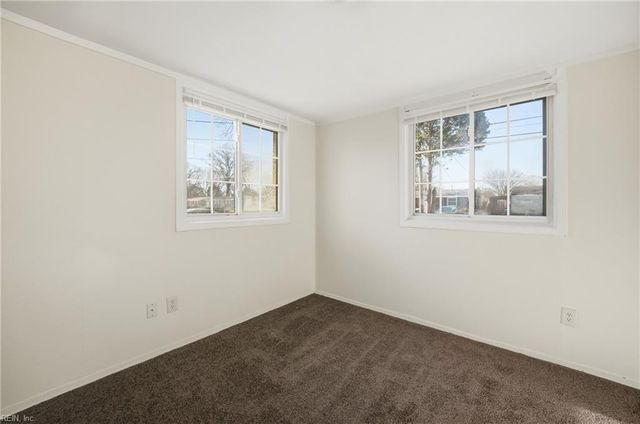 1924 Zinzer RD, Hampton, VA 23663