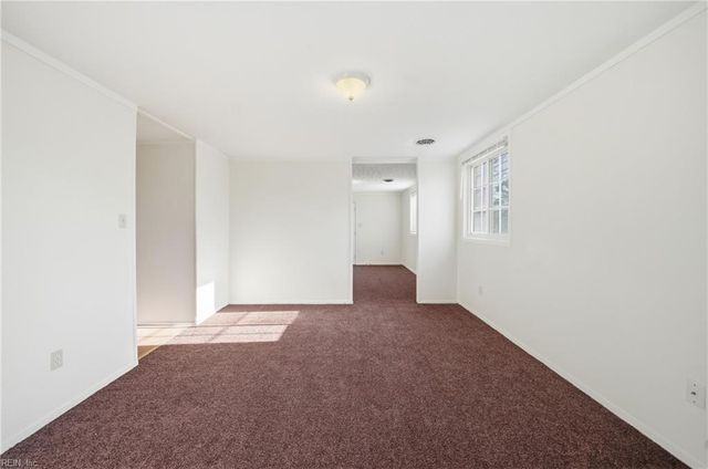 1924 Zinzer RD, Hampton, VA 23663