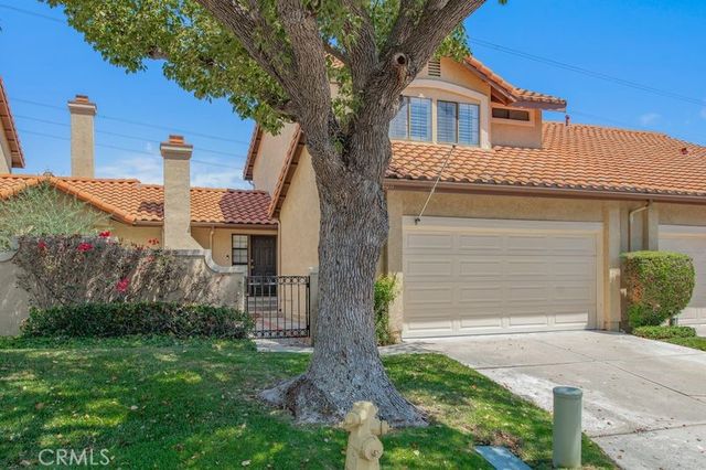 6011 E Montefino, Anaheim, CA 92807