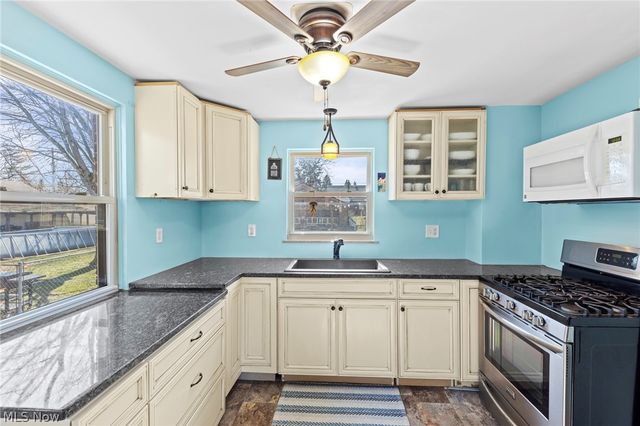 4115 Sheraton Drive, Parma, OH 44134