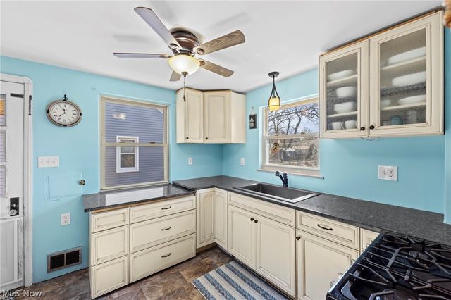 4115 Sheraton Drive, Parma, OH 44134