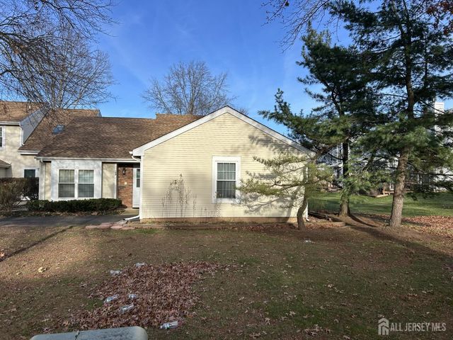 123 Winchester Way, Franklin, NJ 08873