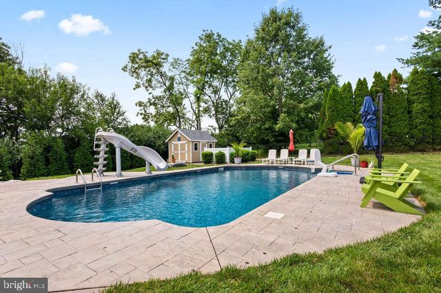 54 GLEN OLEY DR, Reading, PA 19606