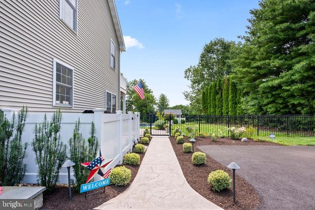 54 GLEN OLEY DR, Reading, PA 19606