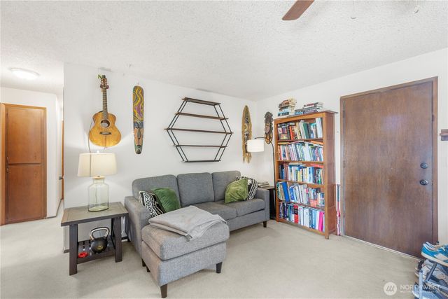 827 NW 62nd Street, Seattle, WA 98107