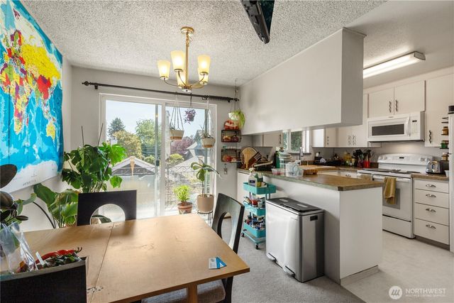827 NW 62nd Street, Seattle, WA 98107