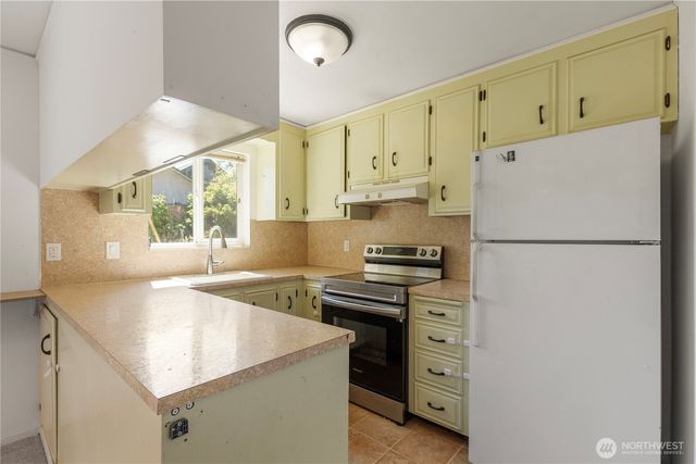 827 NW 62nd Street, Seattle, WA 98107