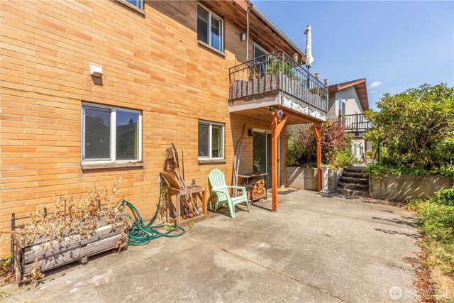 827 NW 62nd Street, Seattle, WA 98107