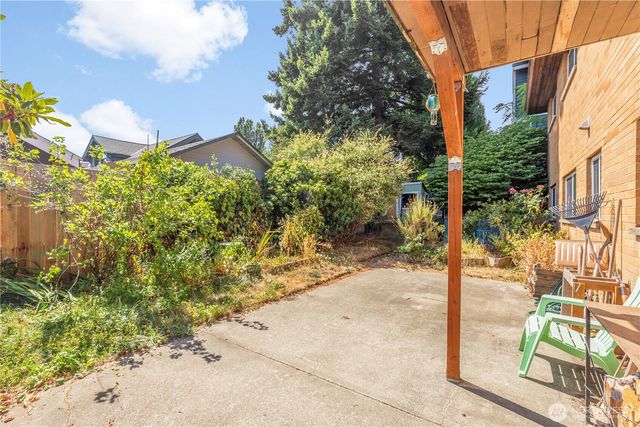 827 NW 62nd Street, Seattle, WA 98107