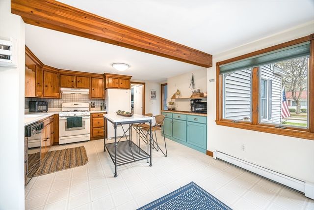 4 Subway Avenue, Chelmsford, MA 01824