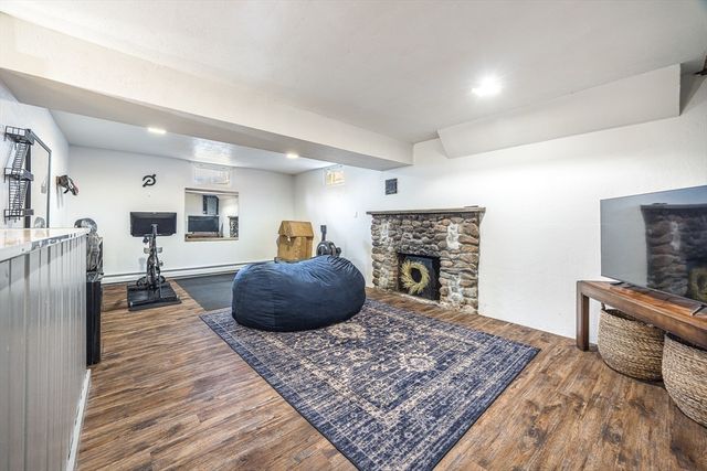 4 Subway Avenue, Chelmsford, MA 01824