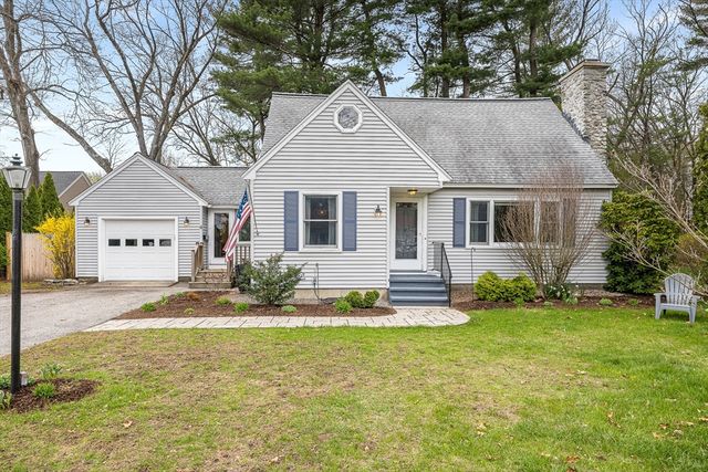 4 Subway Avenue, Chelmsford, MA 01824
