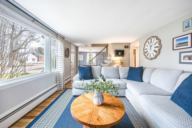 4 Subway Avenue, Chelmsford, MA 01824