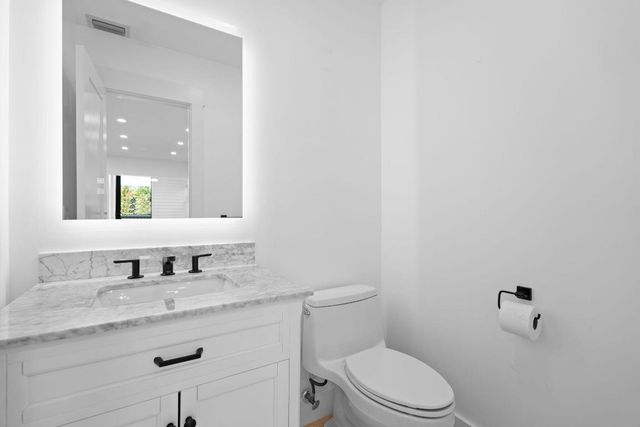 1484 Via Del Sol, Jupiter, FL 33477