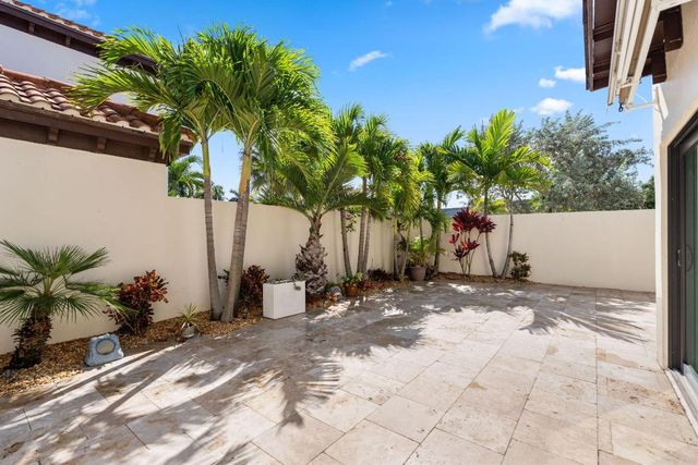 1484 Via Del Sol, Jupiter, FL 33477