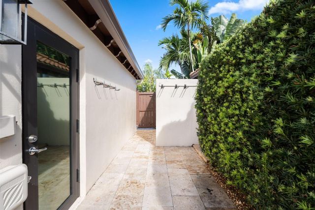 1484 Via Del Sol, Jupiter, FL 33477