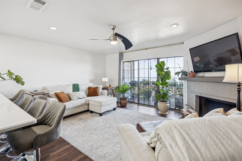 220 Henry M. Chandler Drive, Rockwall, TX 75032