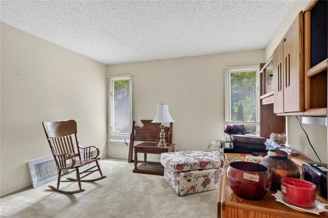 8017 W 102nd Terrace, Overland Park, KS 66212