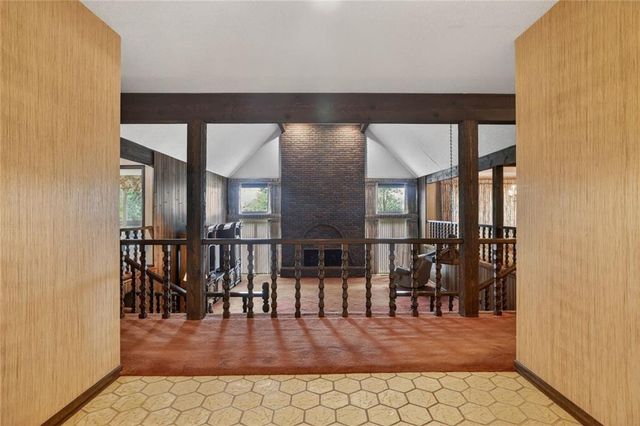 8017 W 102nd Terrace, Overland Park, KS 66212