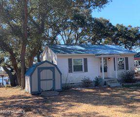 447 Lockwood Folly Road, Bolivia, NC 28422