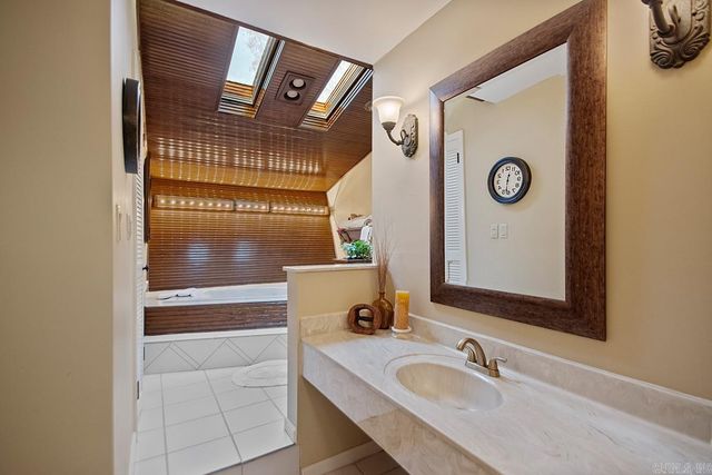 12 Club Manor, Maumelle, AR 72113
