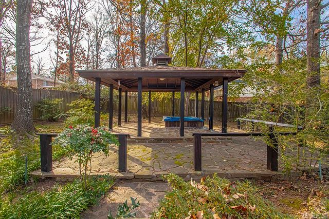 12 Club Manor, Maumelle, AR 72113