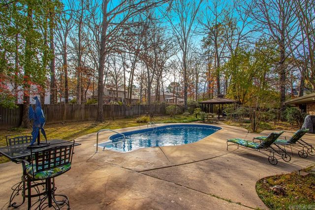12 Club Manor, Maumelle, AR 72113