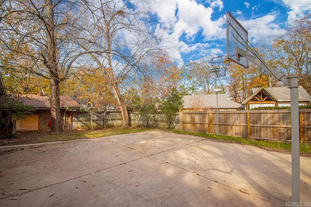 12 Club Manor, Maumelle, AR 72113