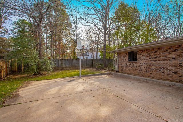12 Club Manor, Maumelle, AR 72113