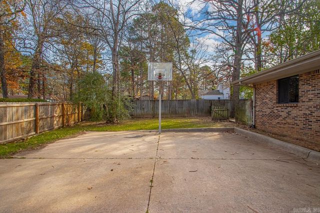 12 Club Manor, Maumelle, AR 72113