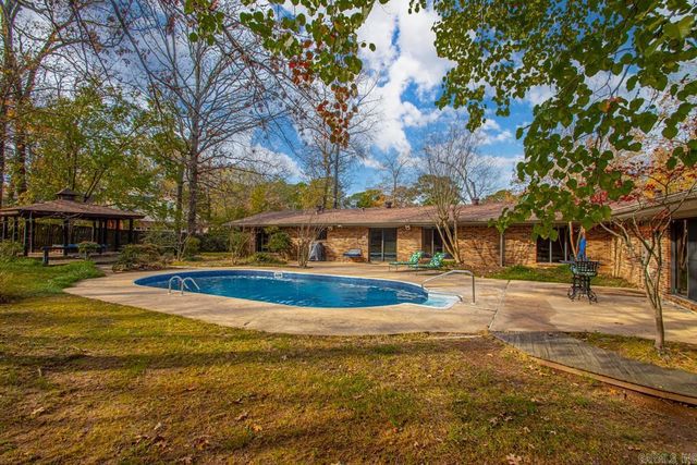 12 Club Manor, Maumelle, AR 72113