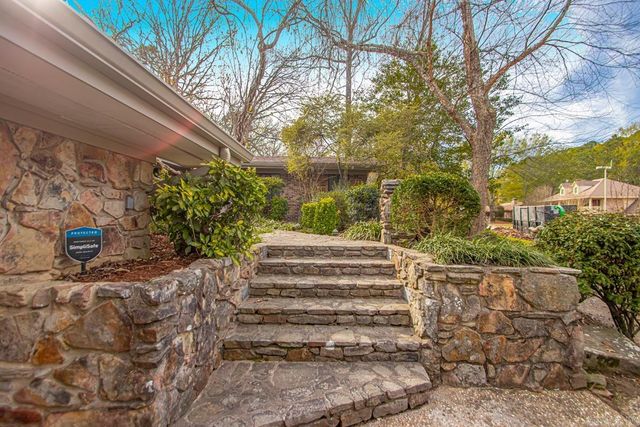 12 Club Manor, Maumelle, AR 72113