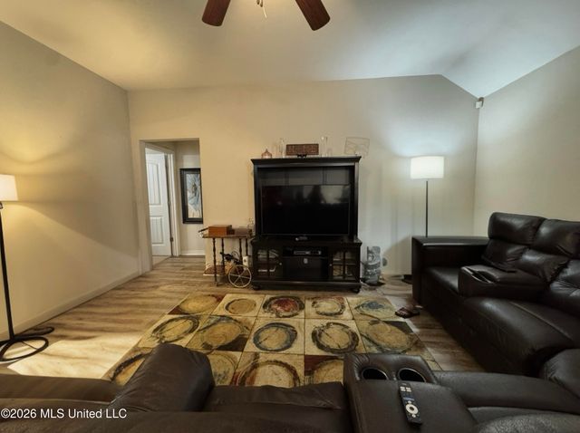 2101 Rhonda Avenue, Ocean Springs, MS 39564