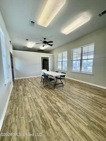 2101 Rhonda Avenue, Ocean Springs, MS 39564