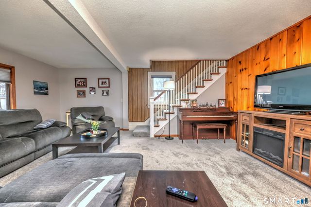 178 South Montowese Street, Branford, CT 06405