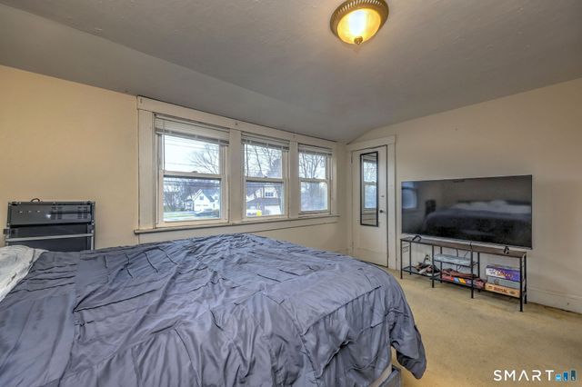 178 South Montowese Street, Branford, CT 06405