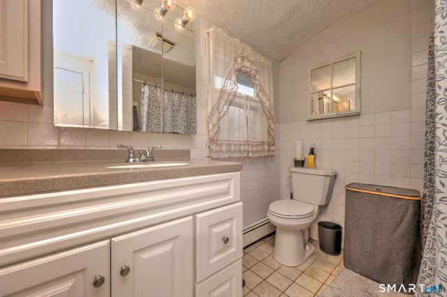 178 South Montowese Street, Branford, CT 06405