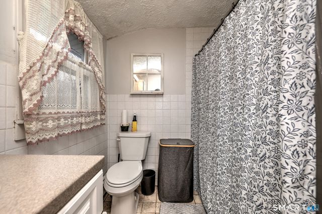 178 South Montowese Street, Branford, CT 06405