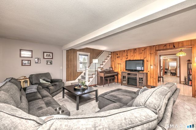 178 South Montowese Street, Branford, CT 06405